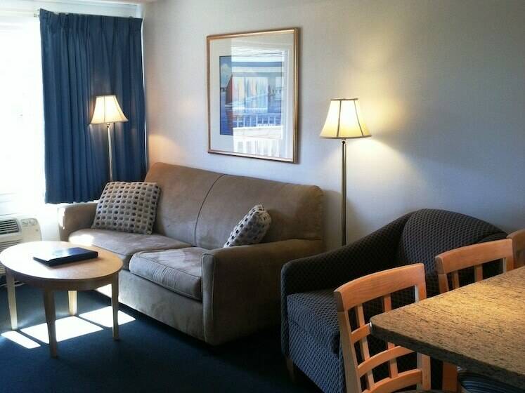 סטודיו בסיסי, Mariner's Point Resort