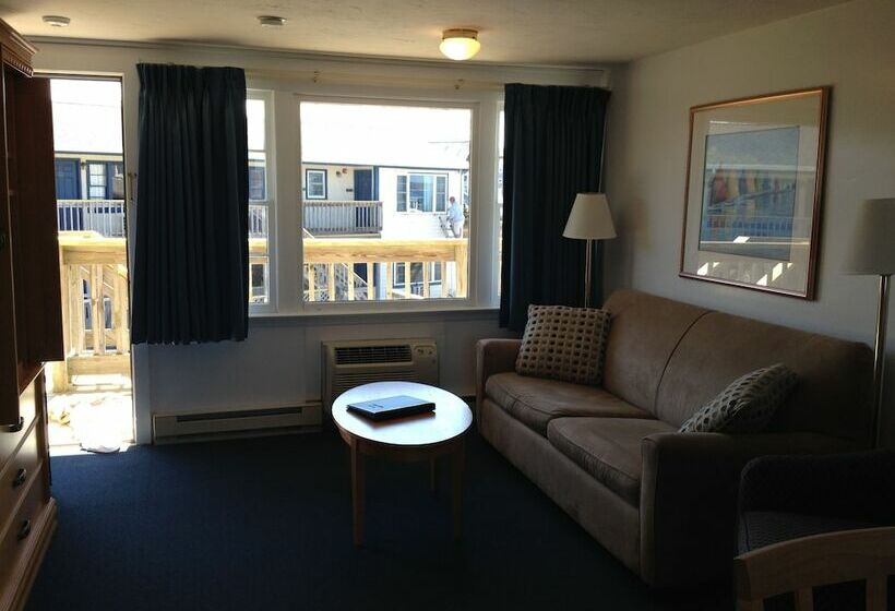 סטודיו בסיסי, Mariner's Point Resort