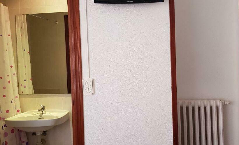 غرفة قياسية, Pension Salamanca