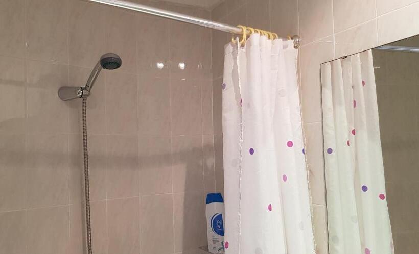 غرفة قياسية, Pension Salamanca