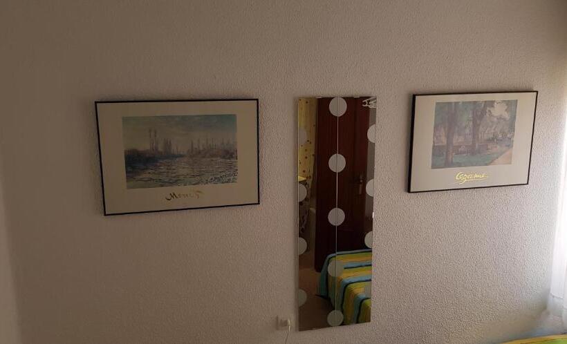 غرفة قياسية, Pension Salamanca