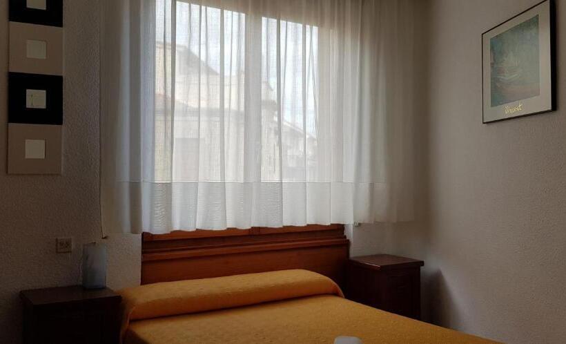 غرفة قياسية فردية, Pension Salamanca