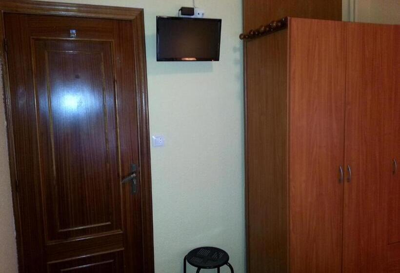 غرفة قياسية فردية حمام مشترك, Pension Salamanca