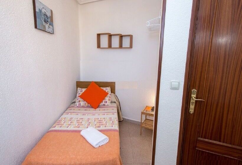 غرفة قياسية فردية حمام مشترك, Pension Salamanca