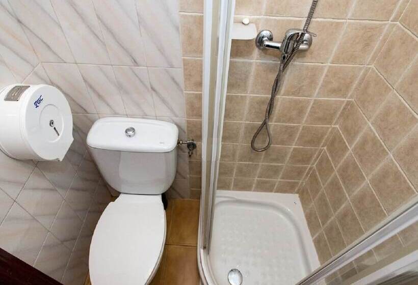 غرفة قياسية فردية حمام مشترك, Pension Salamanca