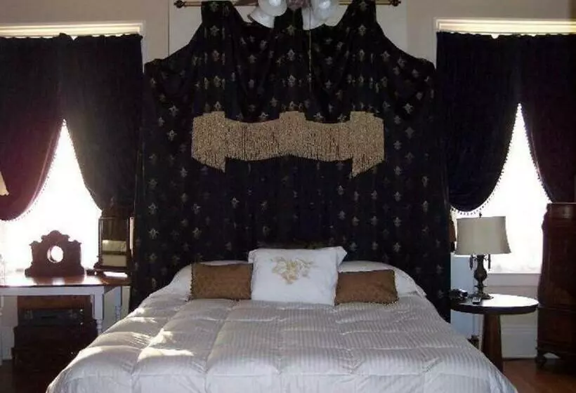 キングサイズベッドのスイートルーム, Shadowlawn Bed And Breakfast