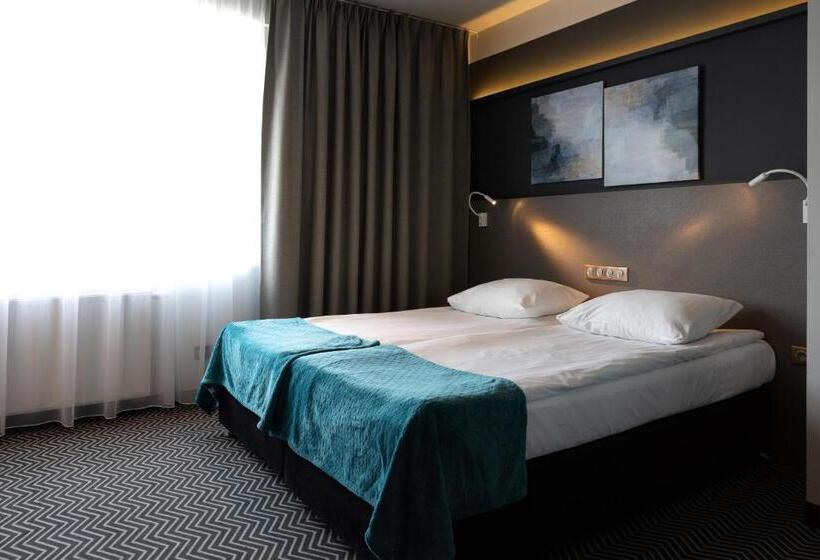 اتاق استاندارد, So Stay