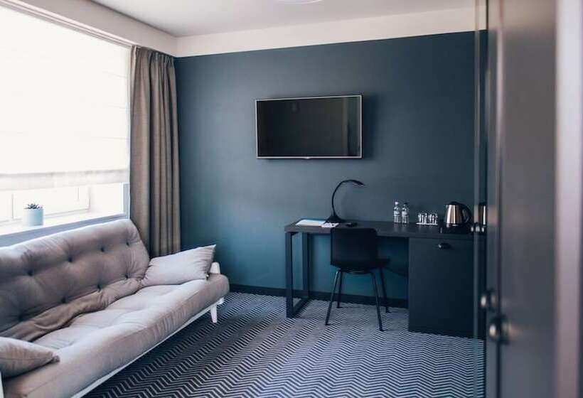 اتاق لوکس, So Stay