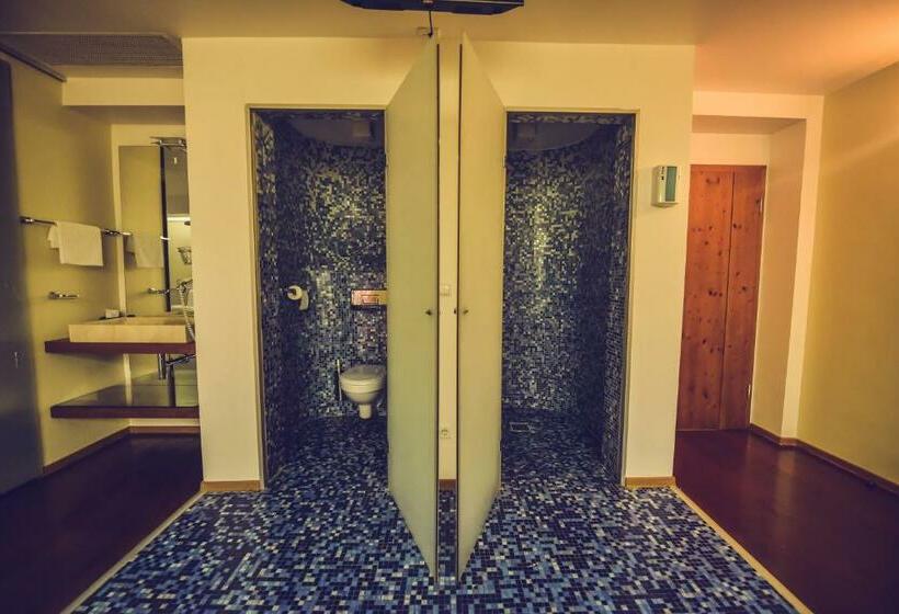 经济房, Spa Ice Resort