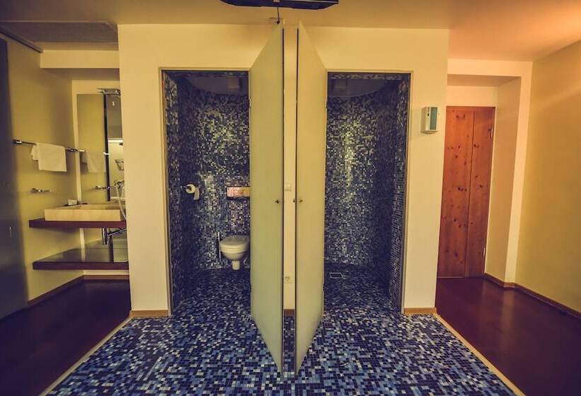 اتاق استاندارد, Spa Ice Resort