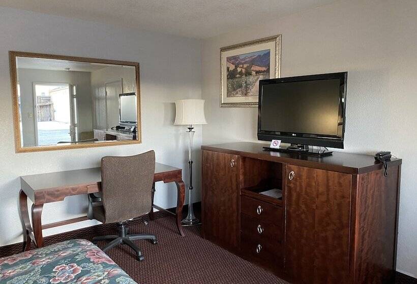 غرفة ديلوكس, Travelodge By Wyndham Farmington Hwy 64