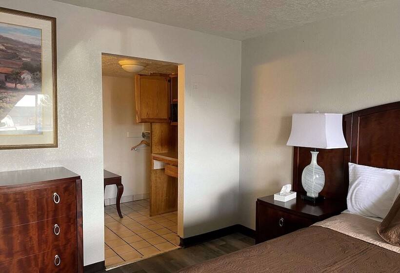 غرفة ديلوكس, Travelodge By Wyndham Farmington Hwy 64