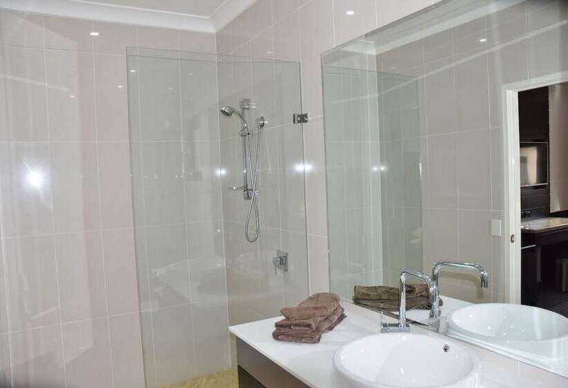 חדר אקזקיוטיב, Western Downs Motor Inn