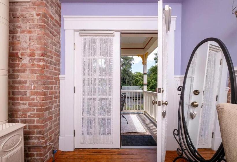 غرفة قياسية, Chestnut Suite