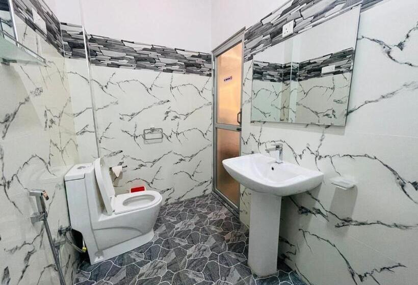 标准间带游泳池, Ismattha