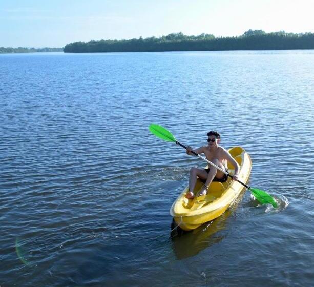 Habitación Familiar, Kampot River Bungalows