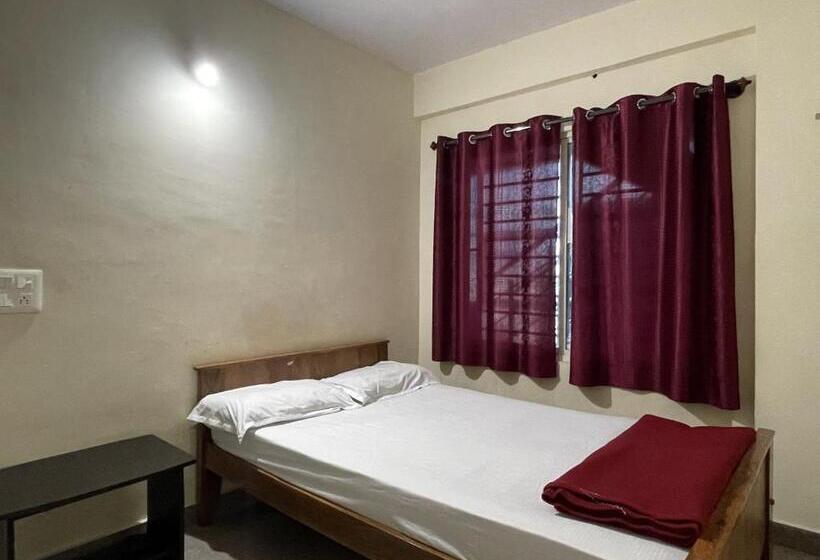 غرفة قياسية, Staymaker Manasu Arcade