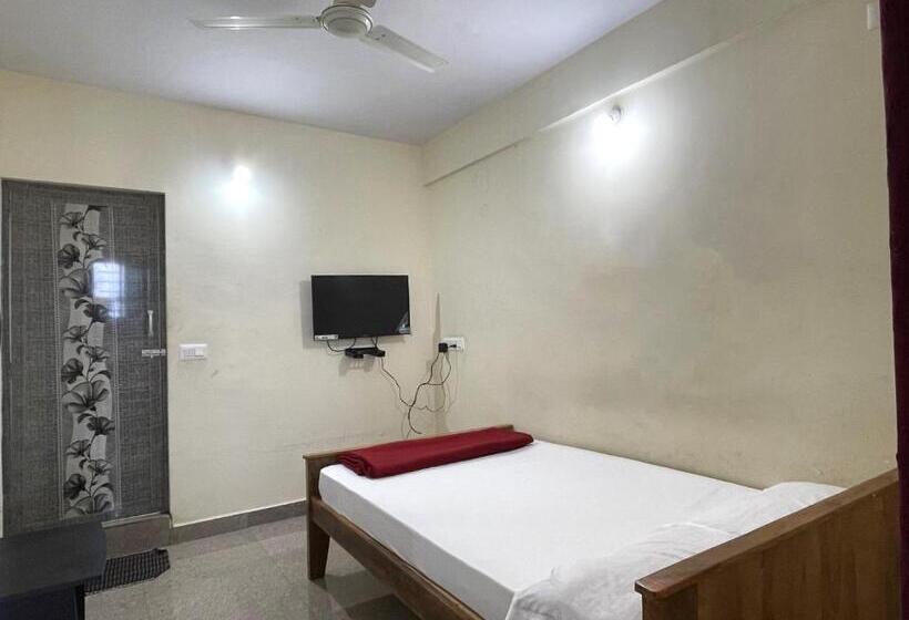 غرفة قياسية, Staymaker Manasu Arcade