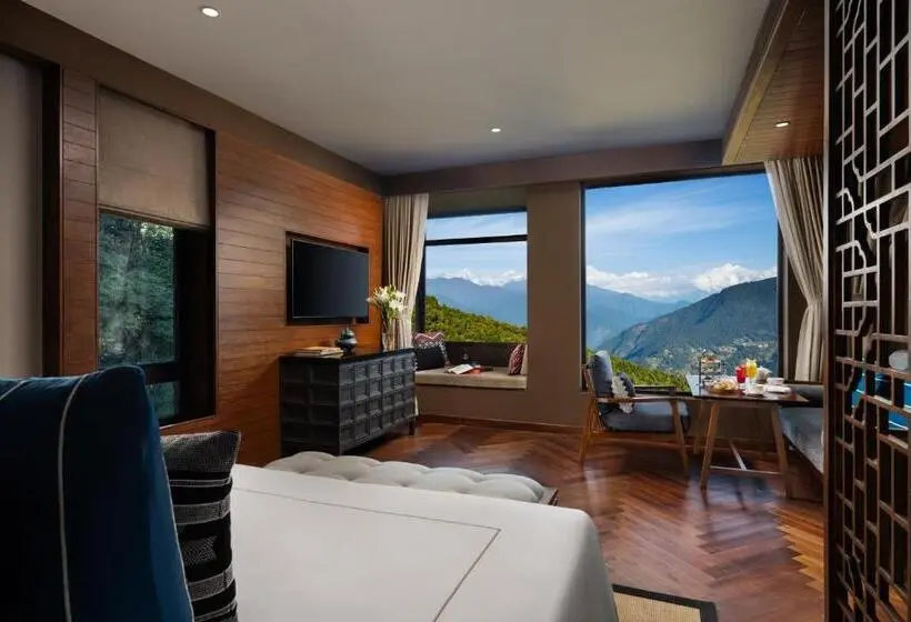 Deluxe Room Mountain View, Taj Guras Kutir Resort & Spa, Gangtok