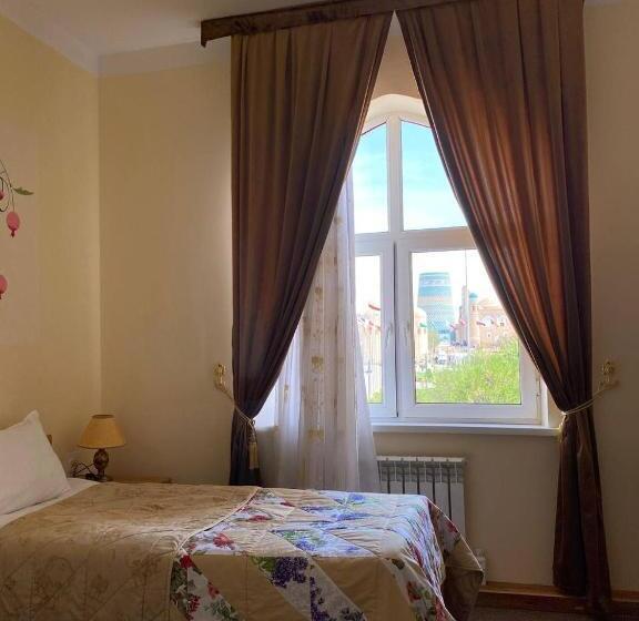 חדר סטנדרט לשלושה, Xiva Malikasi