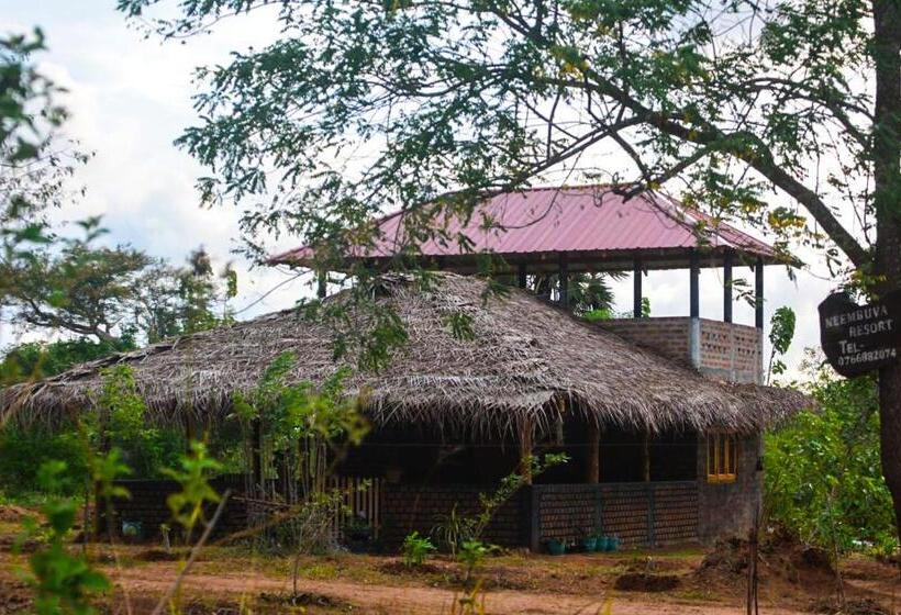 Номер Стандарт Вид на Озеро, Neembuva Resort