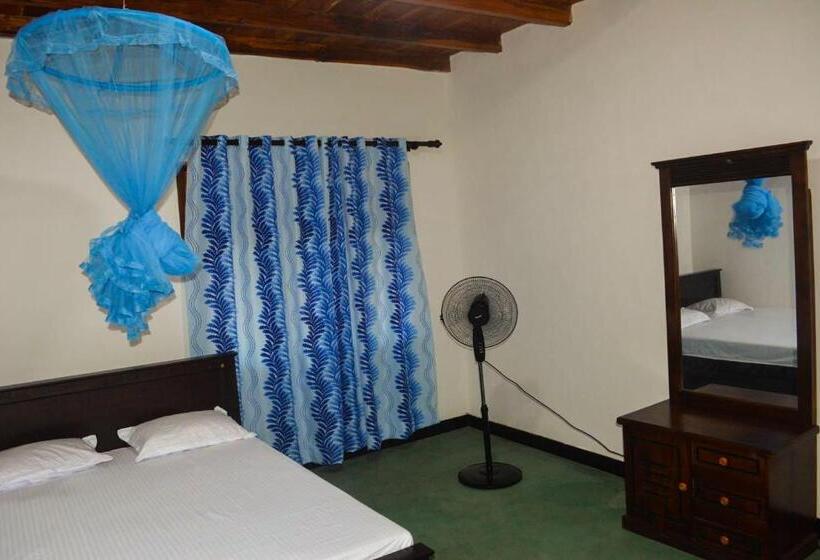 غرفة قياسية مطلّة علي البحيرة, Neembuva Resort