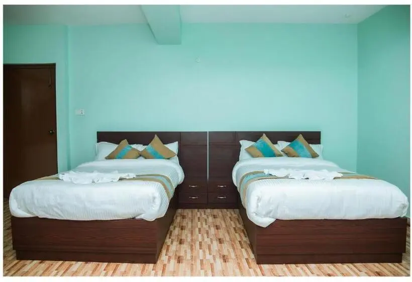 اتاق لوکس با بالکن, Yaksa Hotel Pvt. Ltd