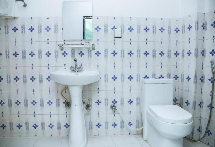 اتاق لوکس با بالکن, Yaksa Hotel Pvt. Ltd