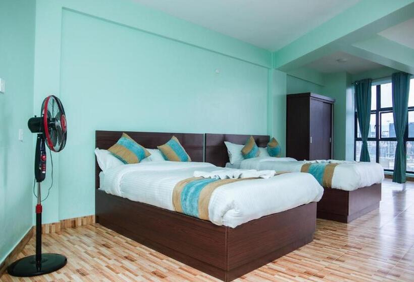 اتاق لوکس با بالکن, Yaksa Hotel Pvt. Ltd