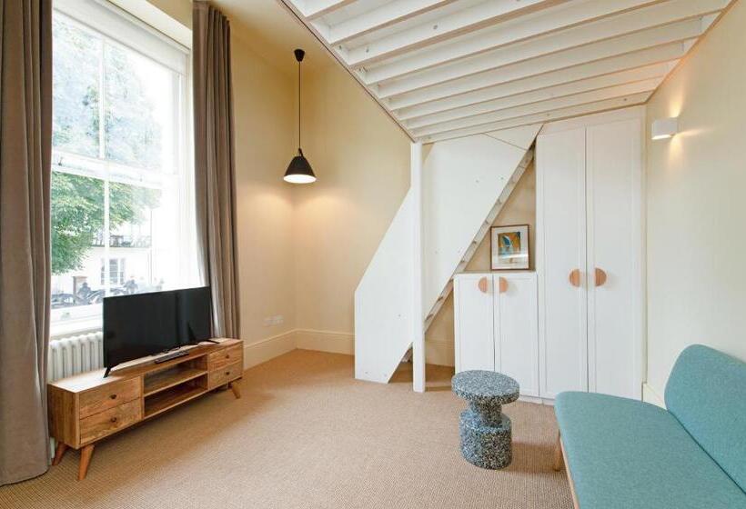 豪华工作室, Vernon House