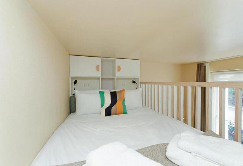 豪华工作室, Vernon House