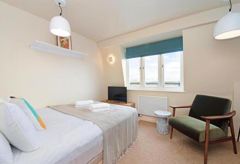 带大床的标准工作室, Vernon House