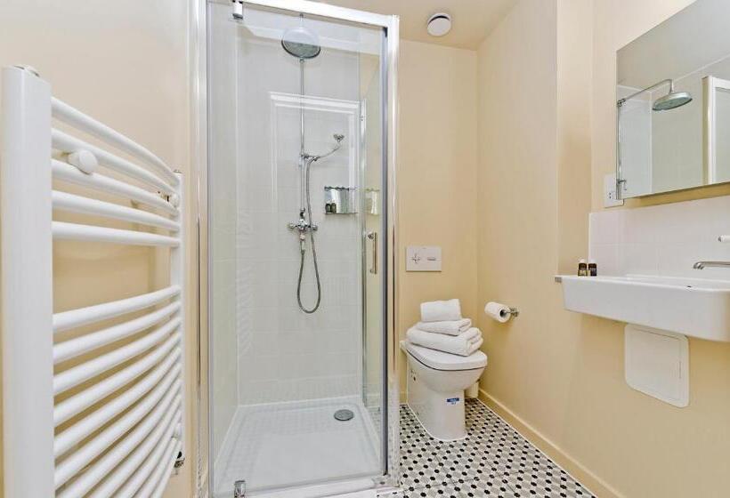 高级工作室, Vernon House