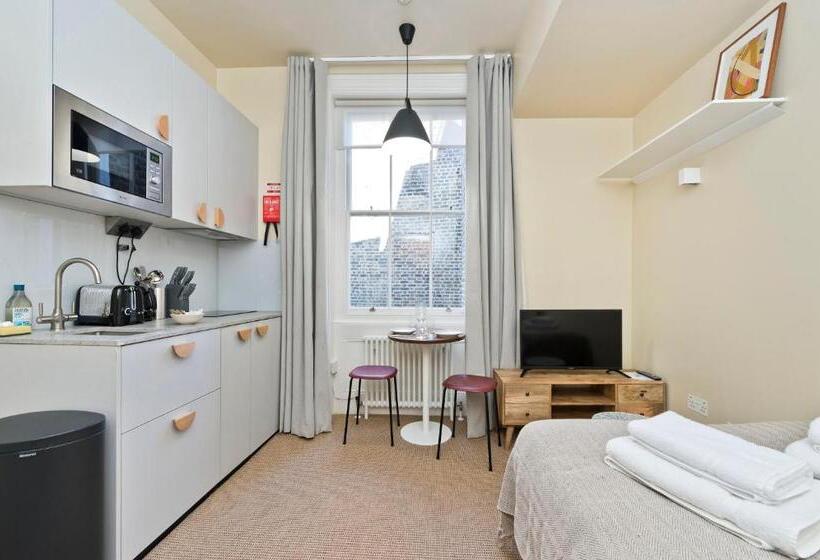 标准工作室, Vernon House