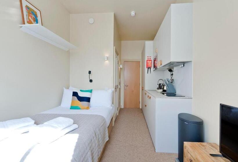 标准工作室, Vernon House