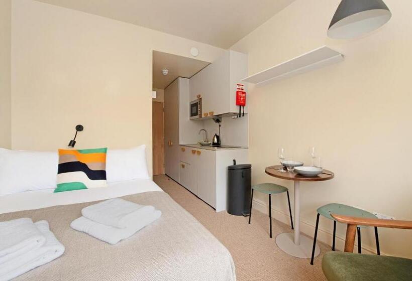 标准工作室, Vernon House