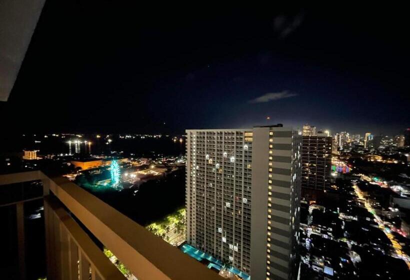 سوئیت با بالکن, Cozy Penthouse 2br Suite W Balcony Amazing Manila Bay View And City Skyline Near Moa