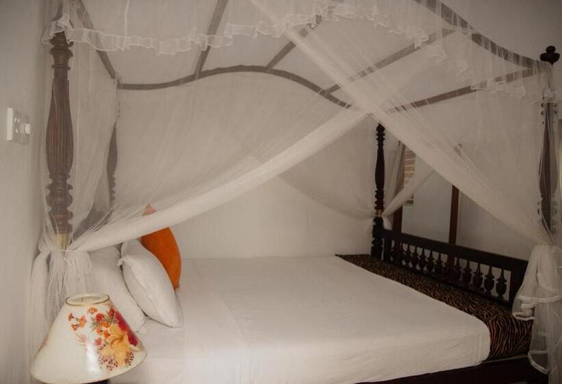 オーシャンビュースイート, Sea Crest Beach Villa