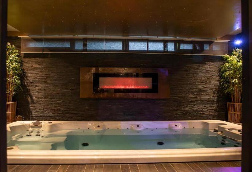 חדר סטנדרט נוף לבריכה, Suite Wellness