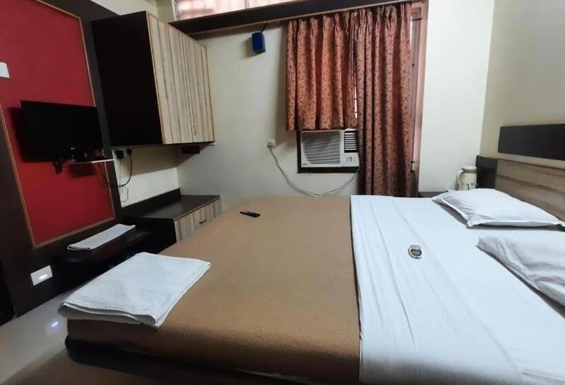 Deluxe Rum, Vishwa Near To Railway Station Kolhapur