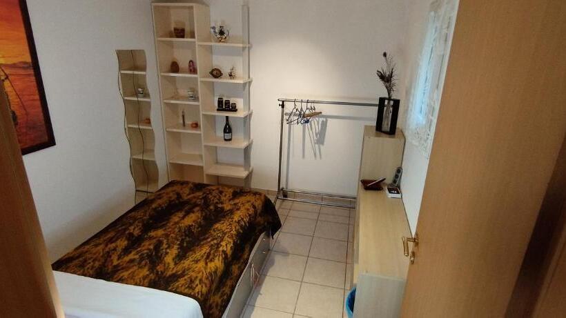 اتاق استاندارد یک نفره, Casa Diana Locarno Cugnasco