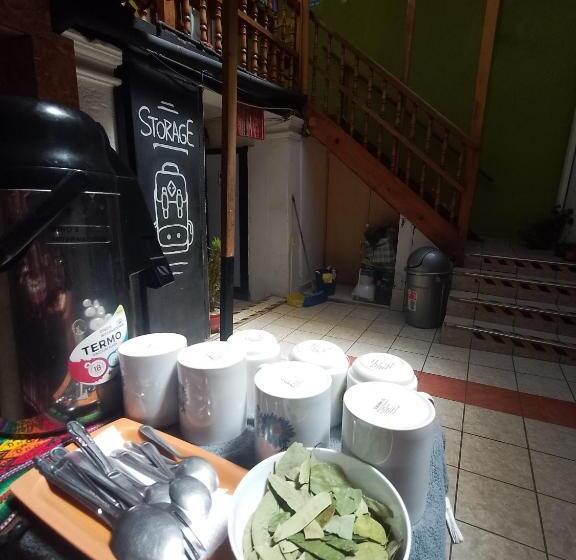 Familienzimmer, Nissi Wasi