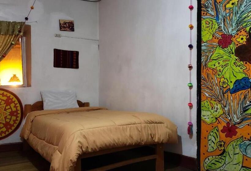 Standard 3 Bett Zimmer Geteiltes Bad, Nissi Wasi