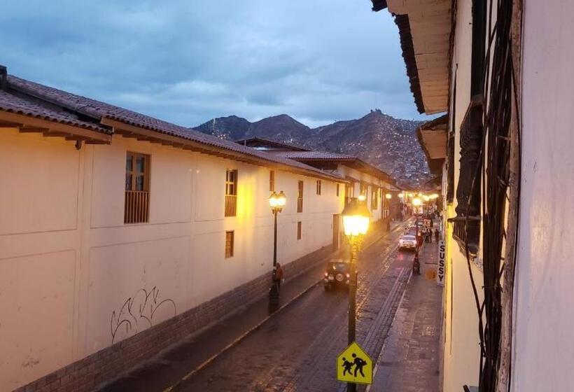 Standardzimmer, Nissi Wasi