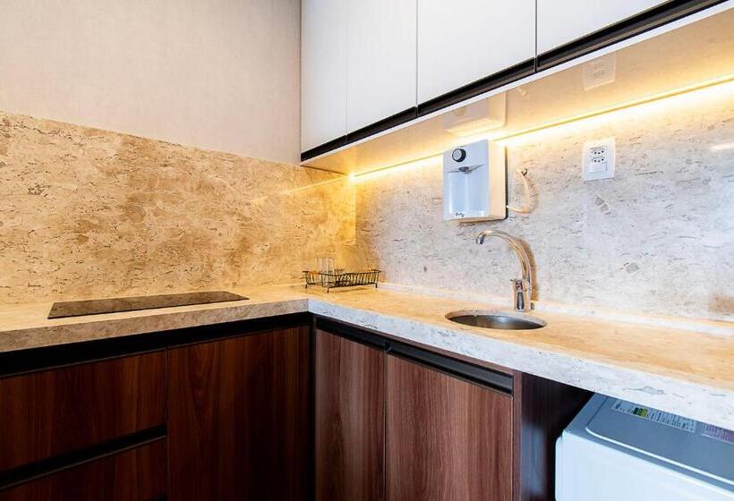 חדר סטנדרט עם מרפסת, Prime Stay   Flats Particulares   Athos Bulcão