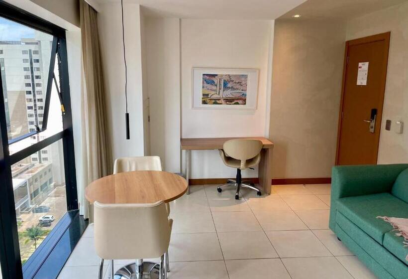 חדר דלוקס לשלושה, Prime Stay   Flats Particulares   Athos Bulcão