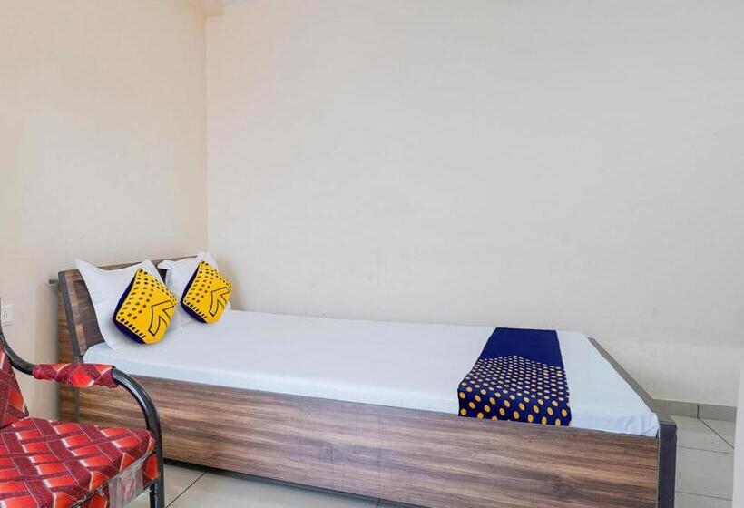 Klassiskt Trippelrum, Spot On Hotel Moon