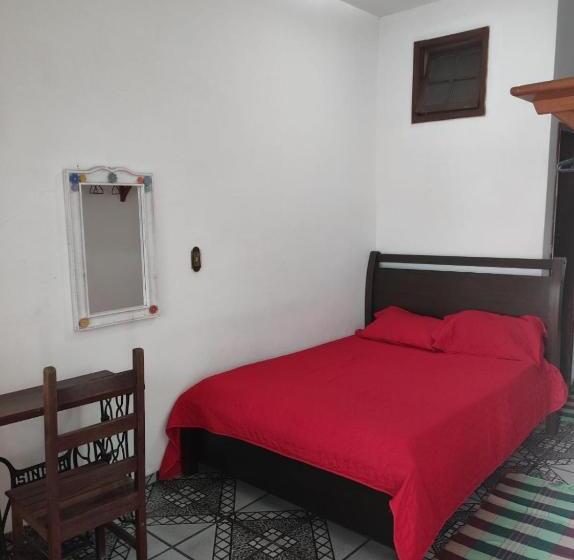 اتاق استاندارد با بالکن, Pousada Estrada De Ferro