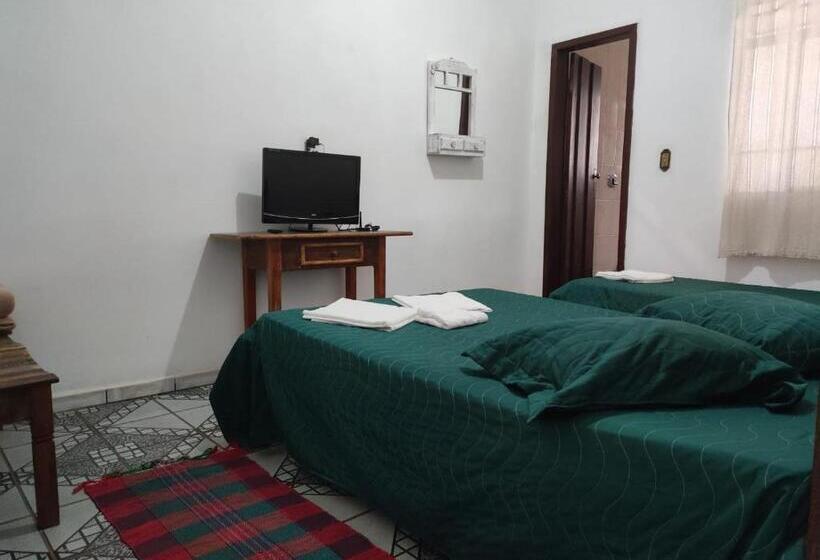 اتاق استاندارد سه نفره, Pousada Estrada De Ferro