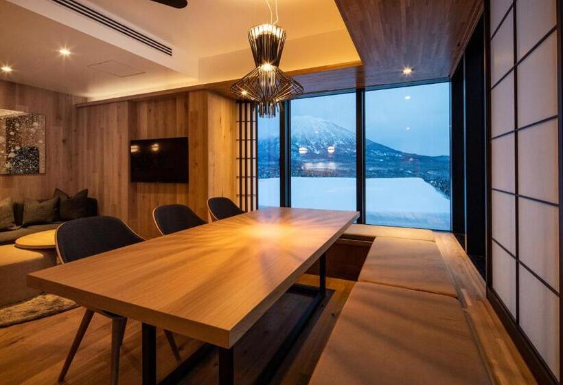 Camera Quadrupla Standard, Dharma Niseko